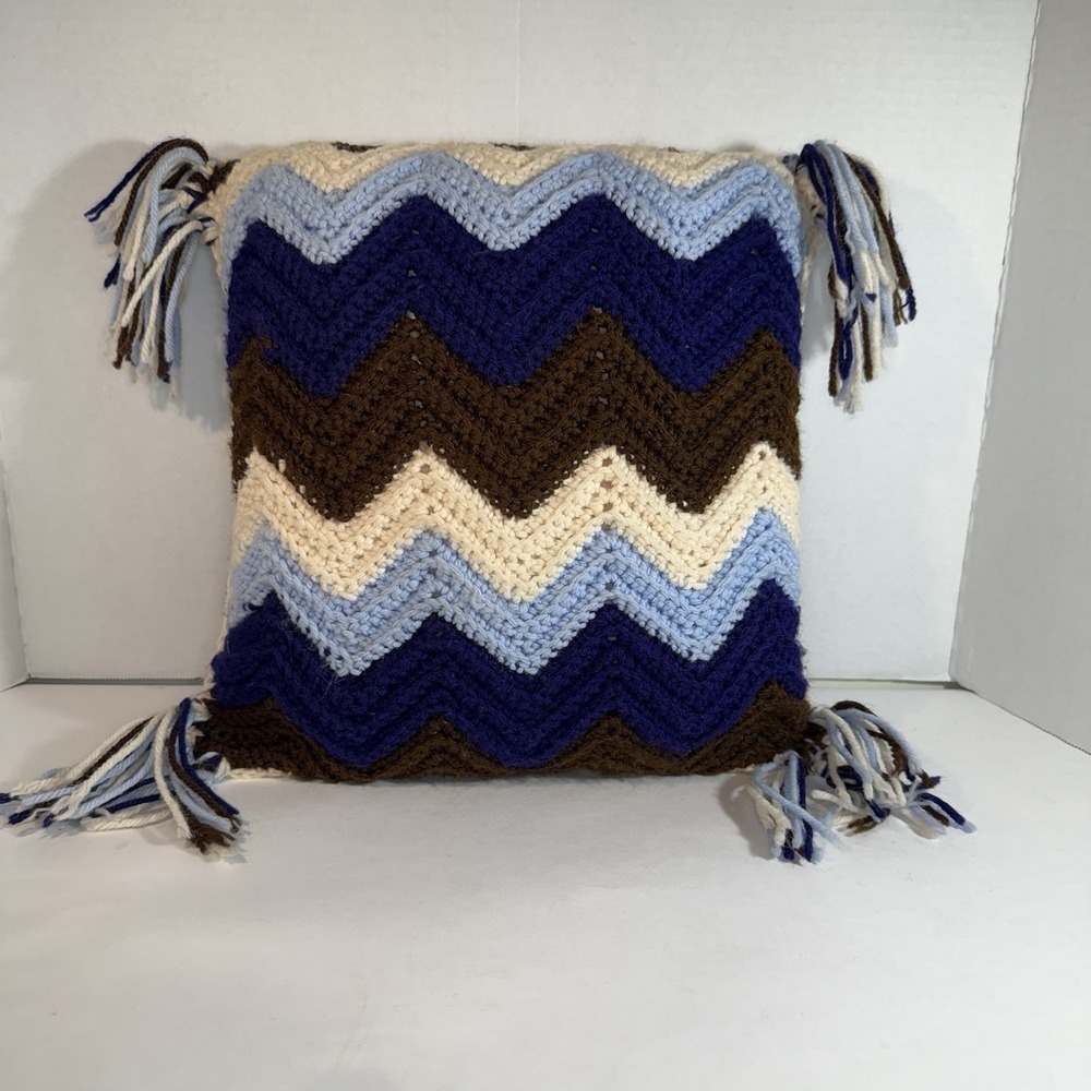 Vintage Granny Crochet Pillow MCM Retro Houndstooth Chevron W/ Fringe 1970 Blue